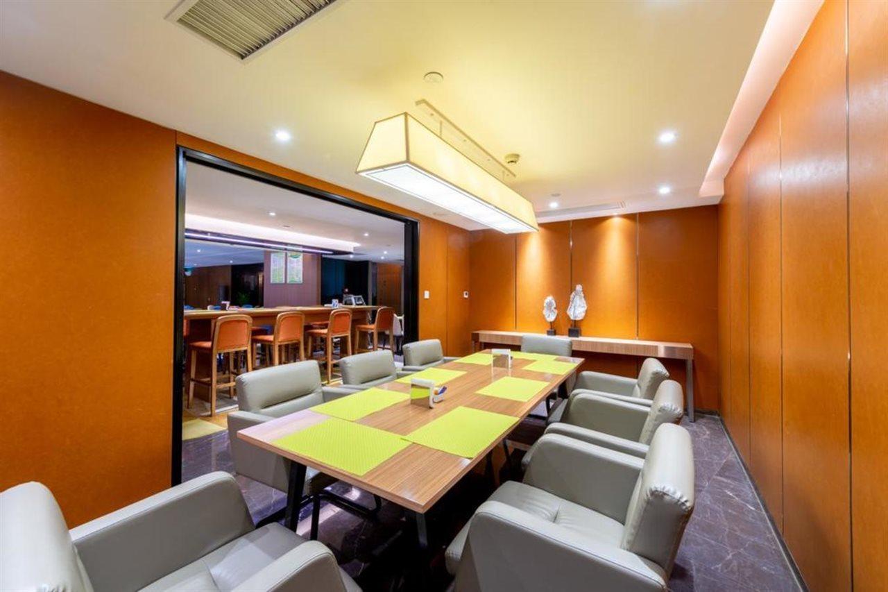 Отель Hampton By Hilton Qingyuan Qingxin District Экстерьер фото