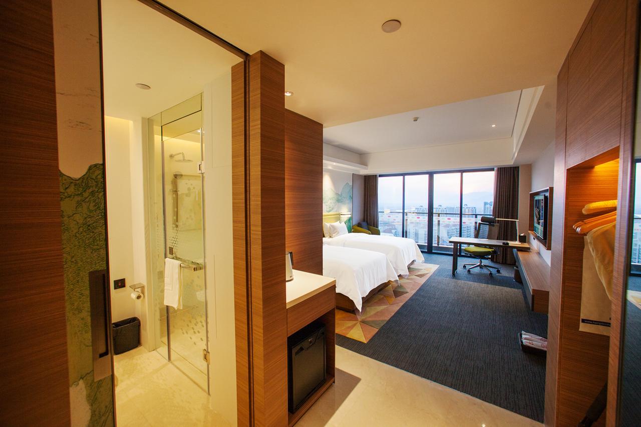 Отель Hampton By Hilton Qingyuan Qingxin District Экстерьер фото