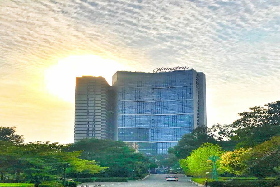 Отель Hampton By Hilton Qingyuan Qingxin District Экстерьер фото